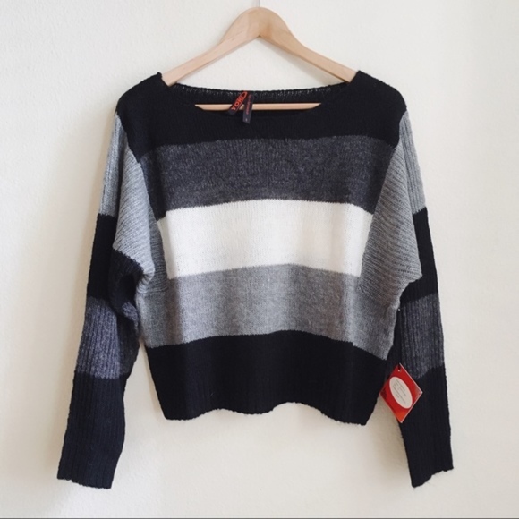 Xmas SALENWT Black white grey stripe sweater - Picture 5 of 6